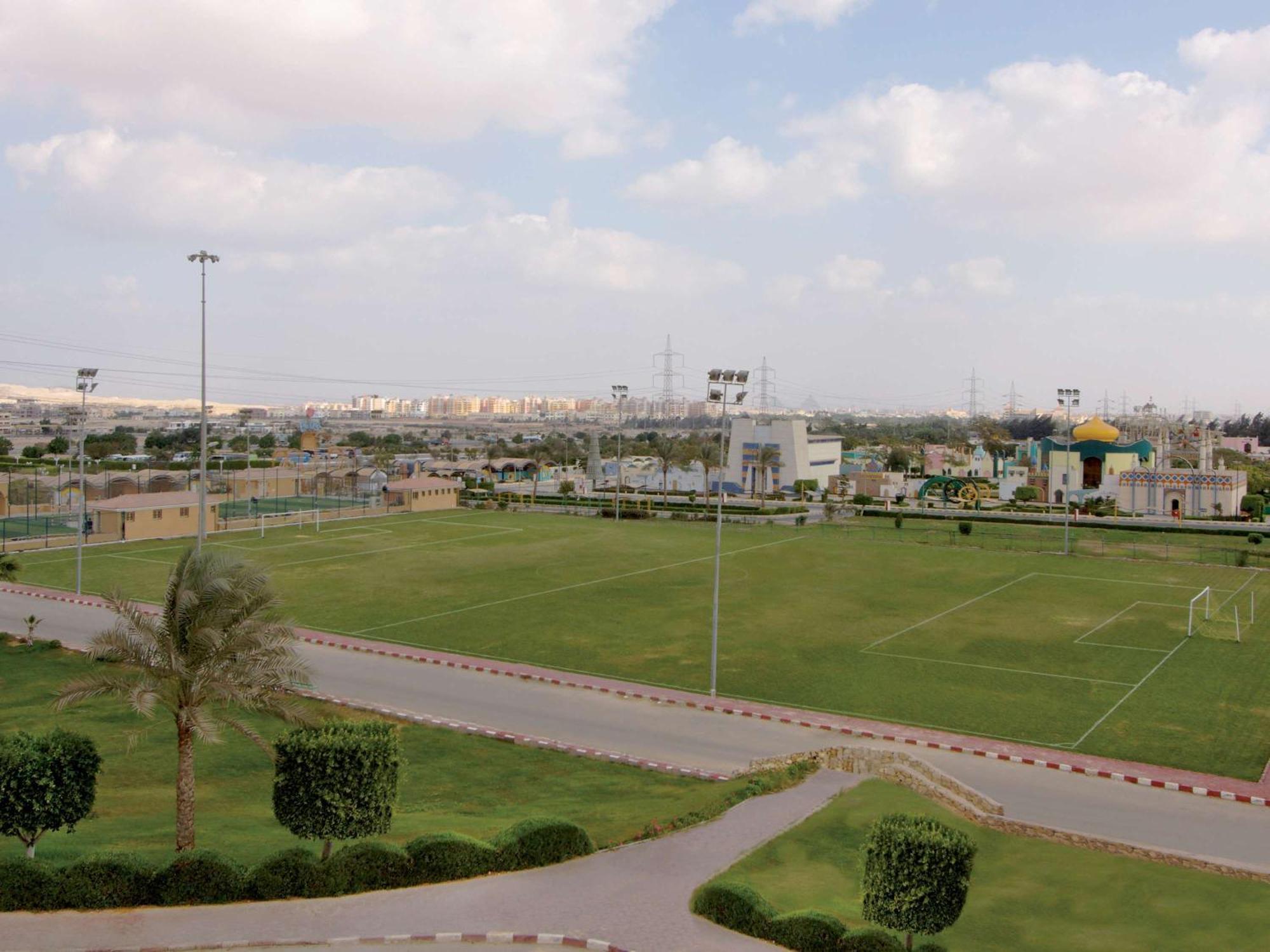 Moevenpick Hotel Cairo - Media City Giza Экстерьер фото Al-Ahly Club